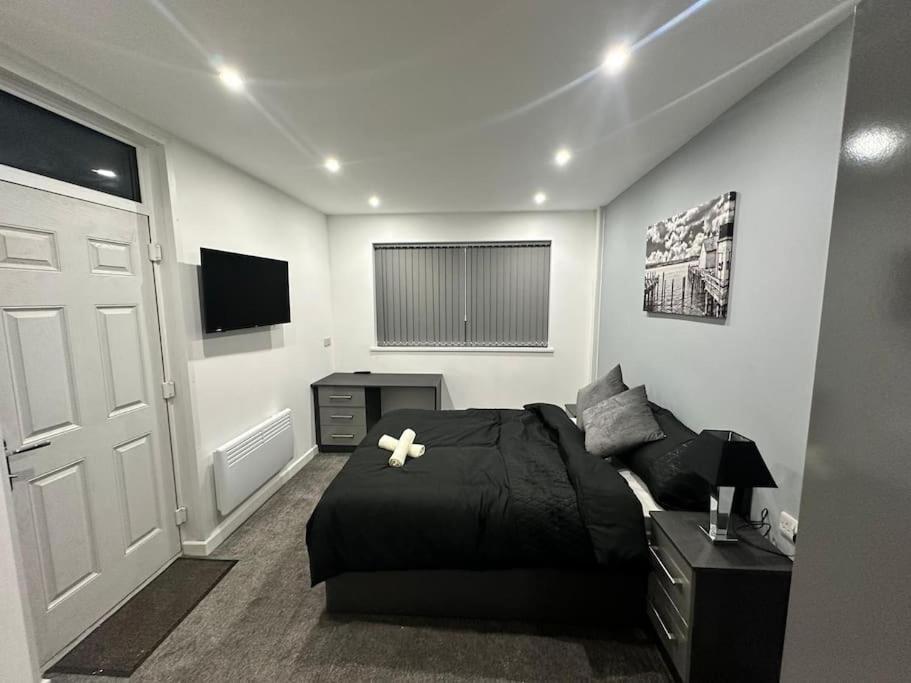 Luxurious 2 Bedroom Flat Beeston Hill Exterior foto